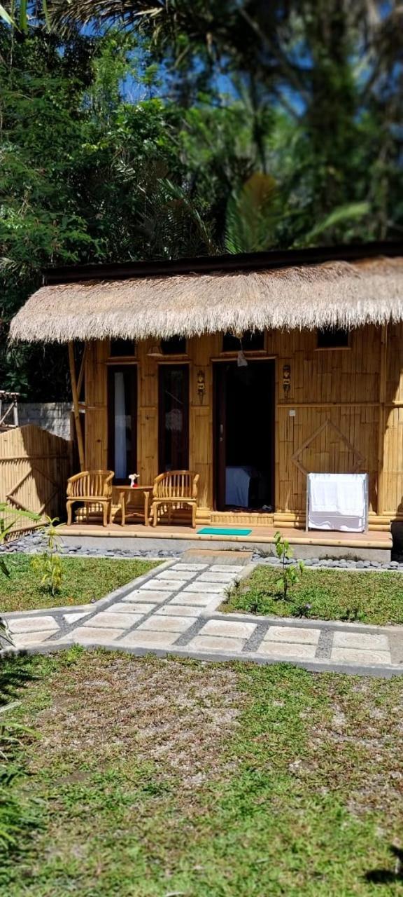 Pondok Sapta Sallaca Selat Exterior foto